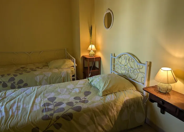 Maison De Campagne Renovee A 1H De Paris, Avec Jardin Clos, 4 Chambres Et Equipements Familiaux - Fr-1-590-164