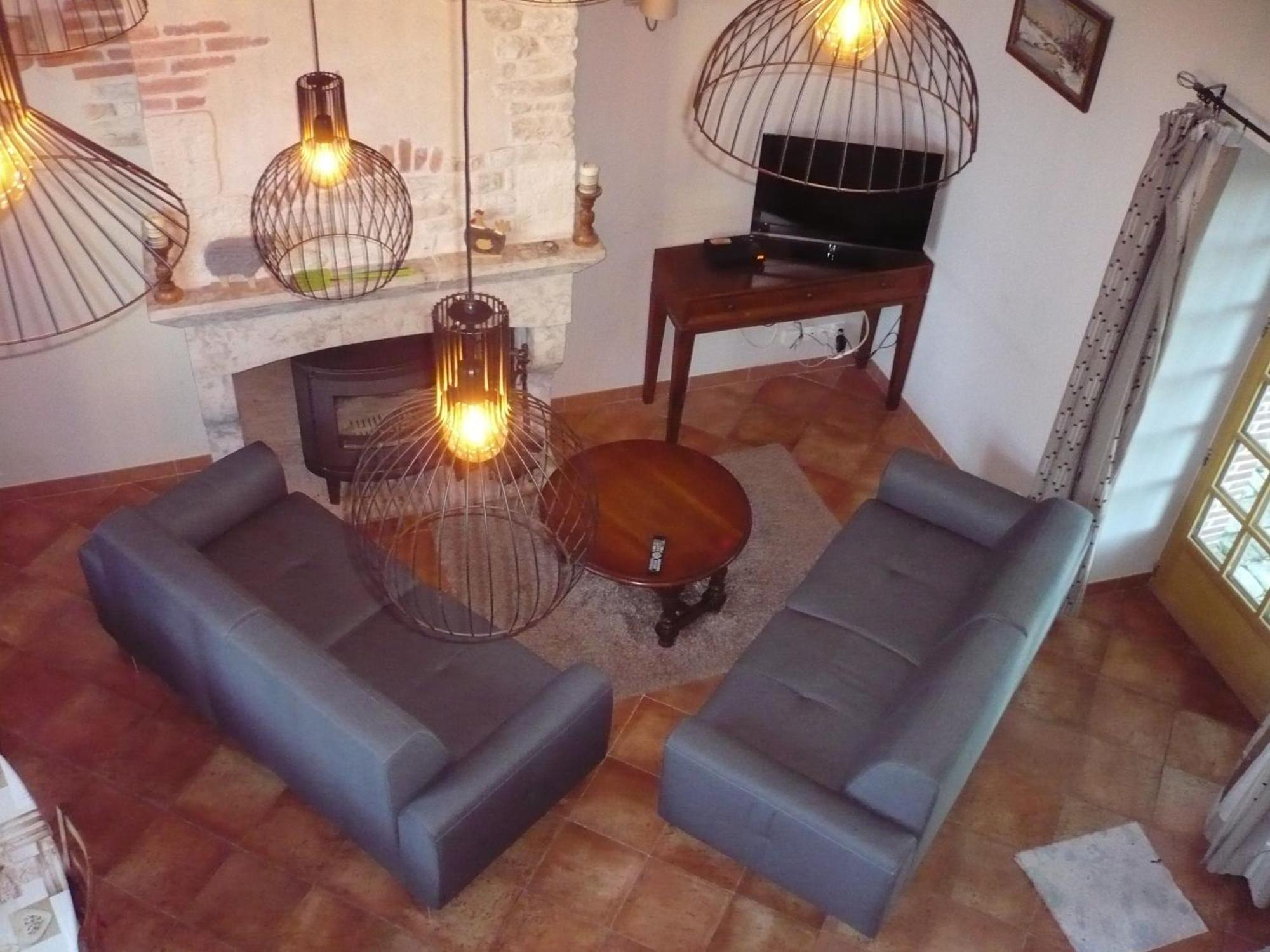 Renovee A 1h De Paris, Avec Jardin Clos, 4 Et Equipements Familiaux - Fr-1-590-164 *