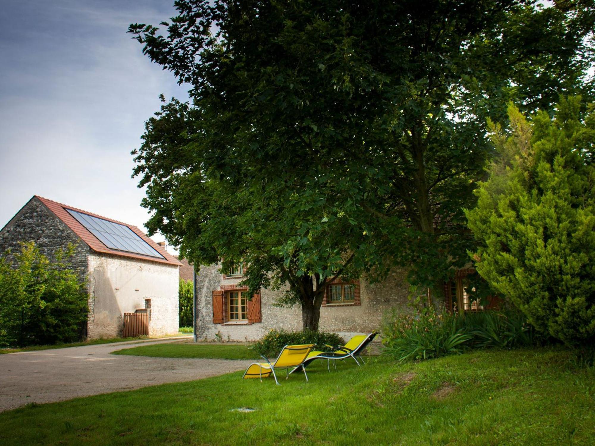Renovee A 1h De Paris, Avec Jardin Clos, 4 Et Equipements Familiaux - Fr-1-590-164