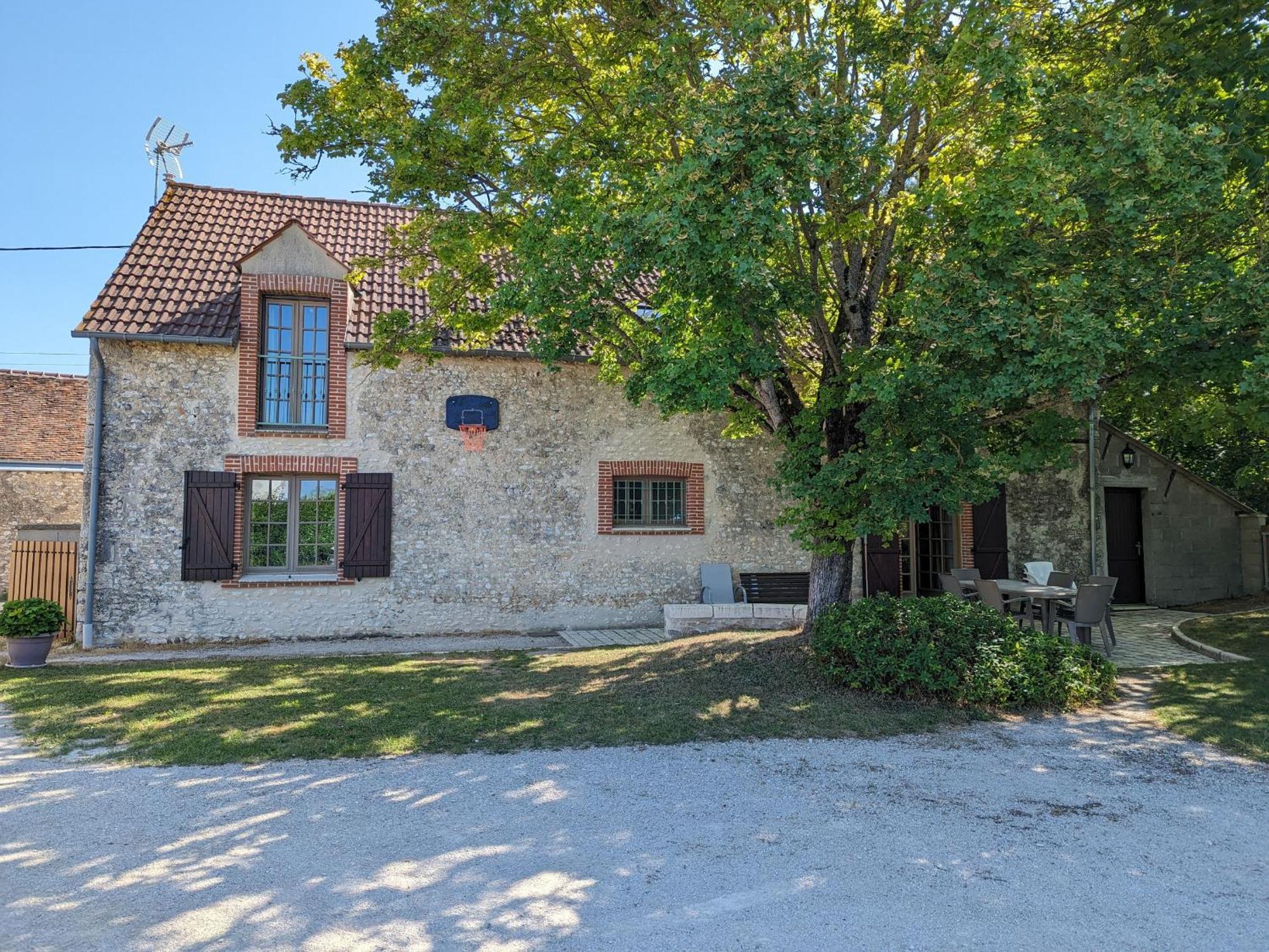 Renovee A 1h De Paris, Avec Jardin Clos, 4 Et Equipements Familiaux - Fr-1-590-164